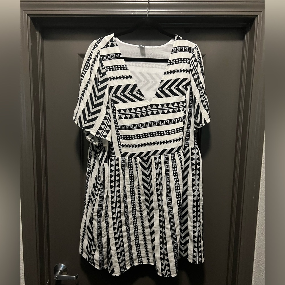 Old Navy Aztec Dress - size 2X (worn once)